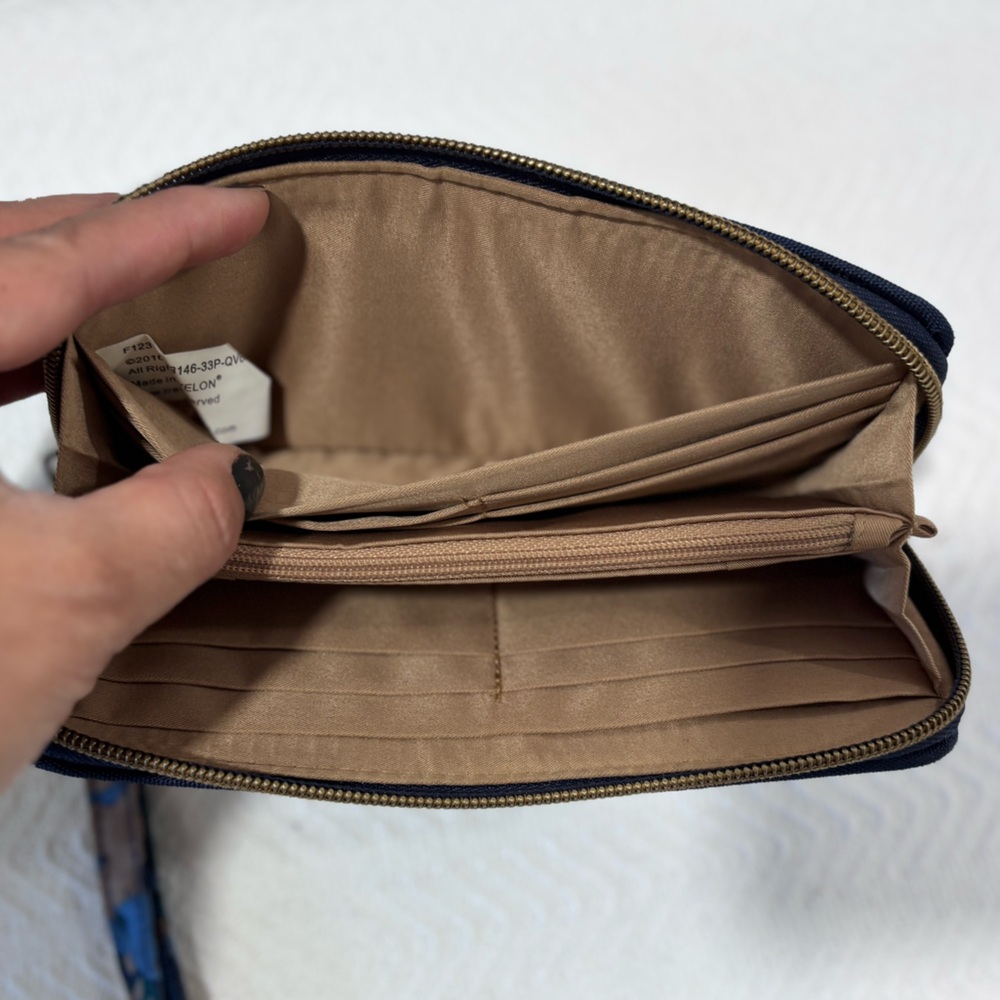 Travelon Blue and Black Floral Wallet - Picture 6 of 8